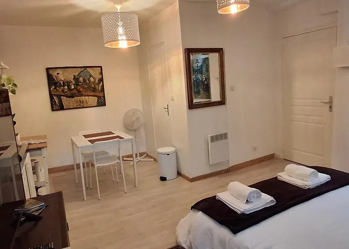 Chez Eric 7 דירה *